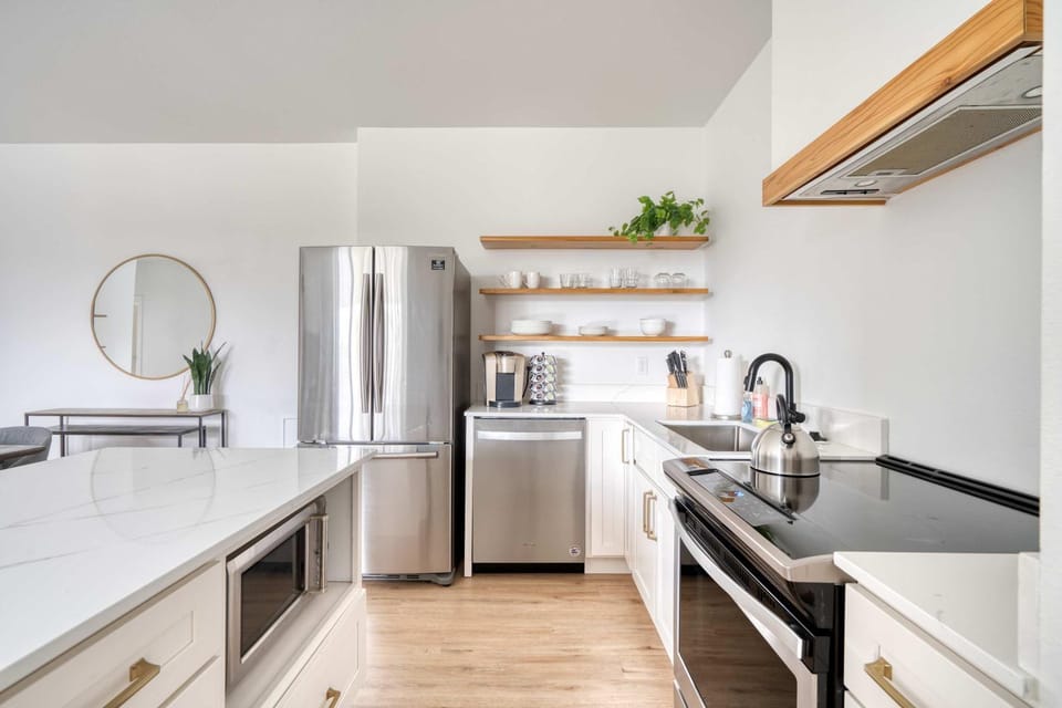 The Cascadia Retreat - Luxury Home - 90 WalkScore Apartment in Portland