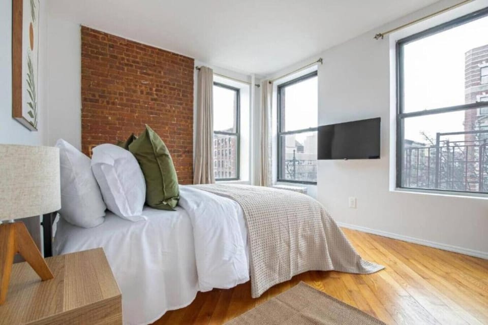 Spacious 3-Bedroom, 2-Bath Apartment in Prime NYC Location Apartment in Upper Manhattan