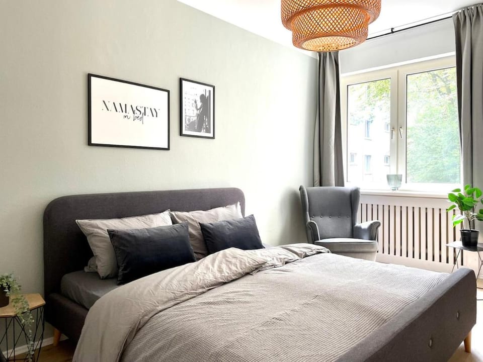 Bed, Bedroom