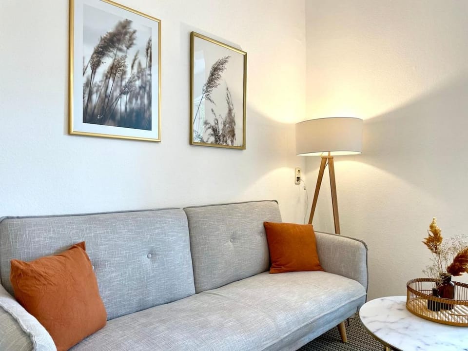 Living room, Decorative detail, Seating area