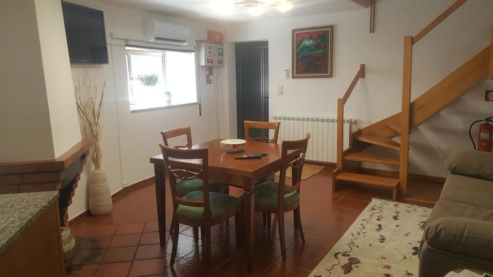 Moradia Vinhais House in Galicia