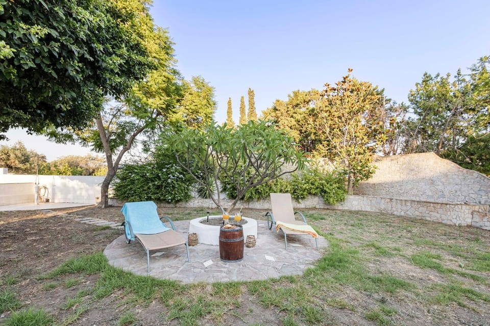 Garden, Inner courtyard view