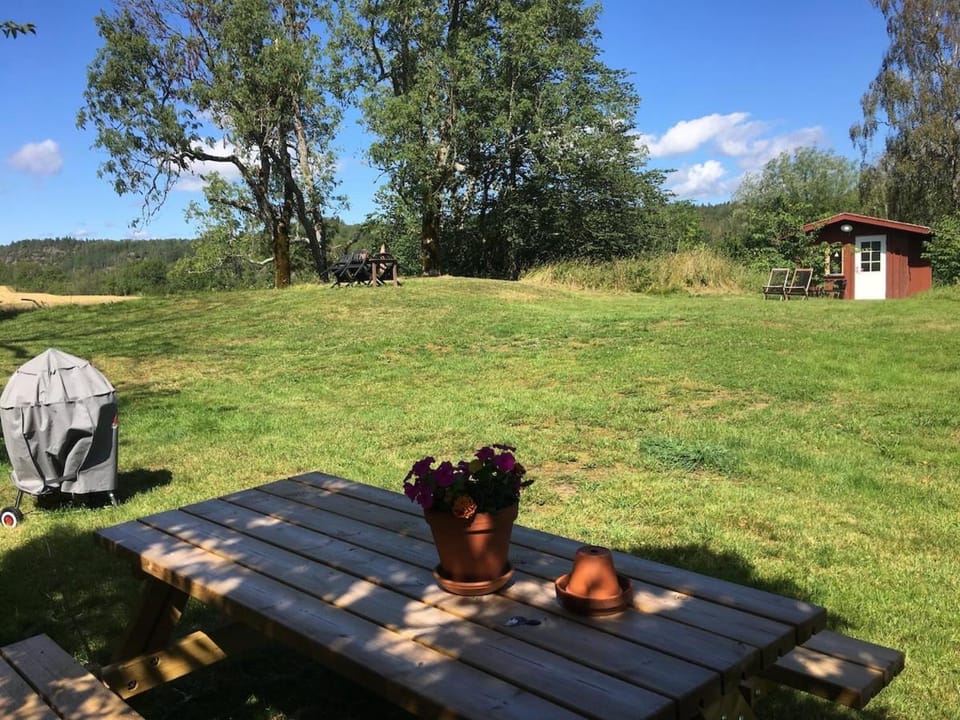 Riverside Farm fish and family friendly cottage nr 3 Kungsfiskaren Apartment in Västra Götaland County