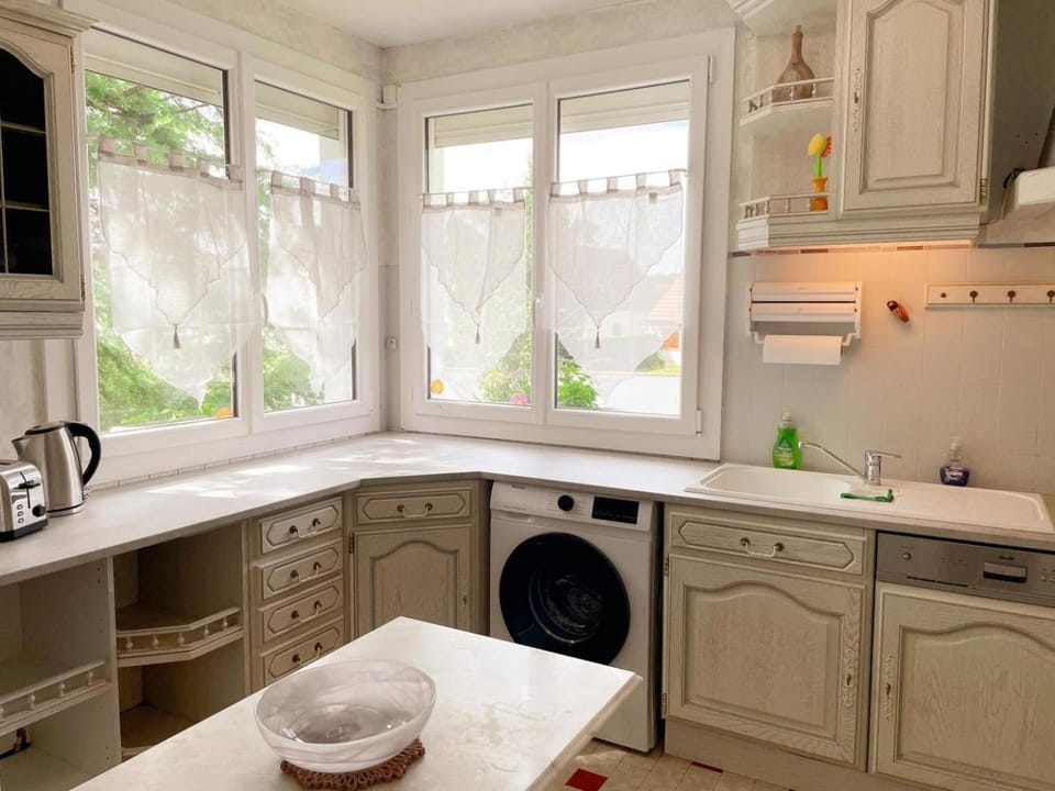 Gite Bois de Rose House in Centre-Val de Loire