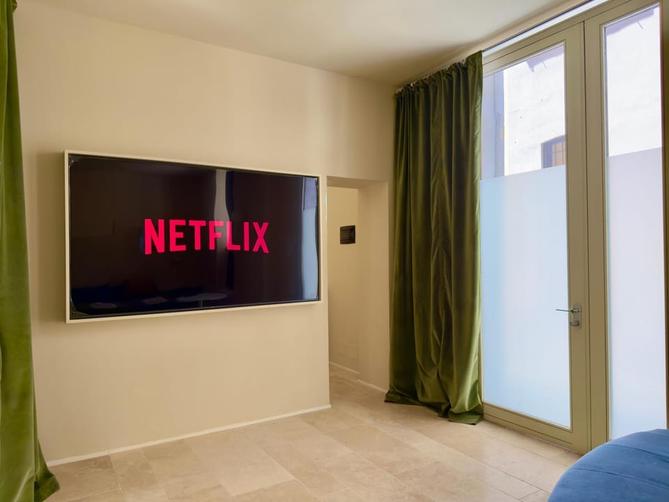 TV and multimedia, Evening entertainment