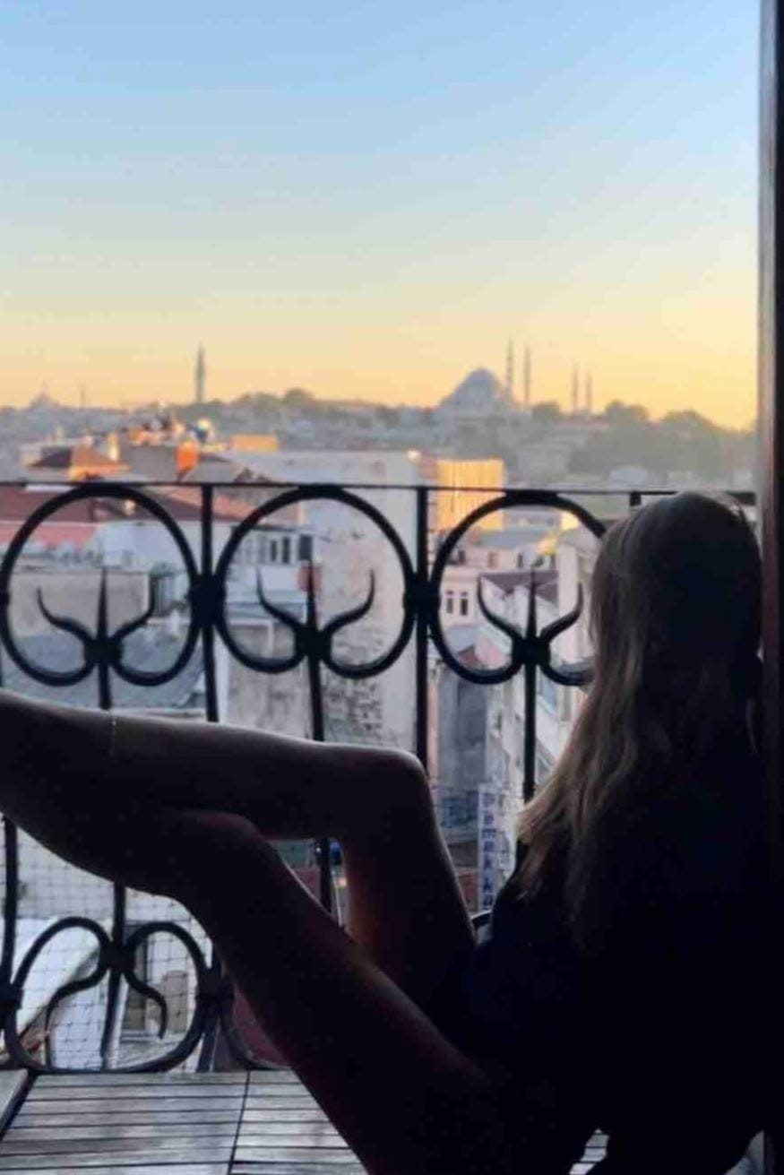 Historical Flat Unique Terrace AC in Beyoğlu Galata Apartment in Istanbul