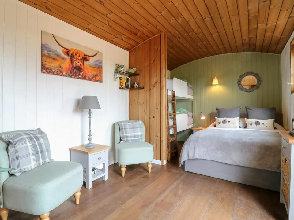 Seating area, Bedroom