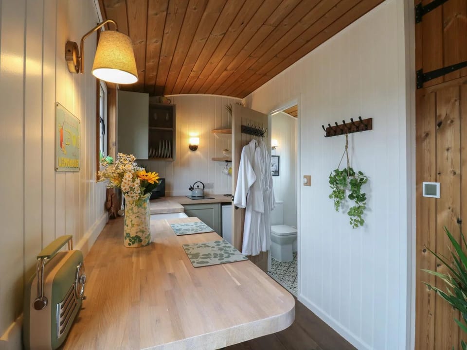 Bathroom, Kitchen or kitchenette