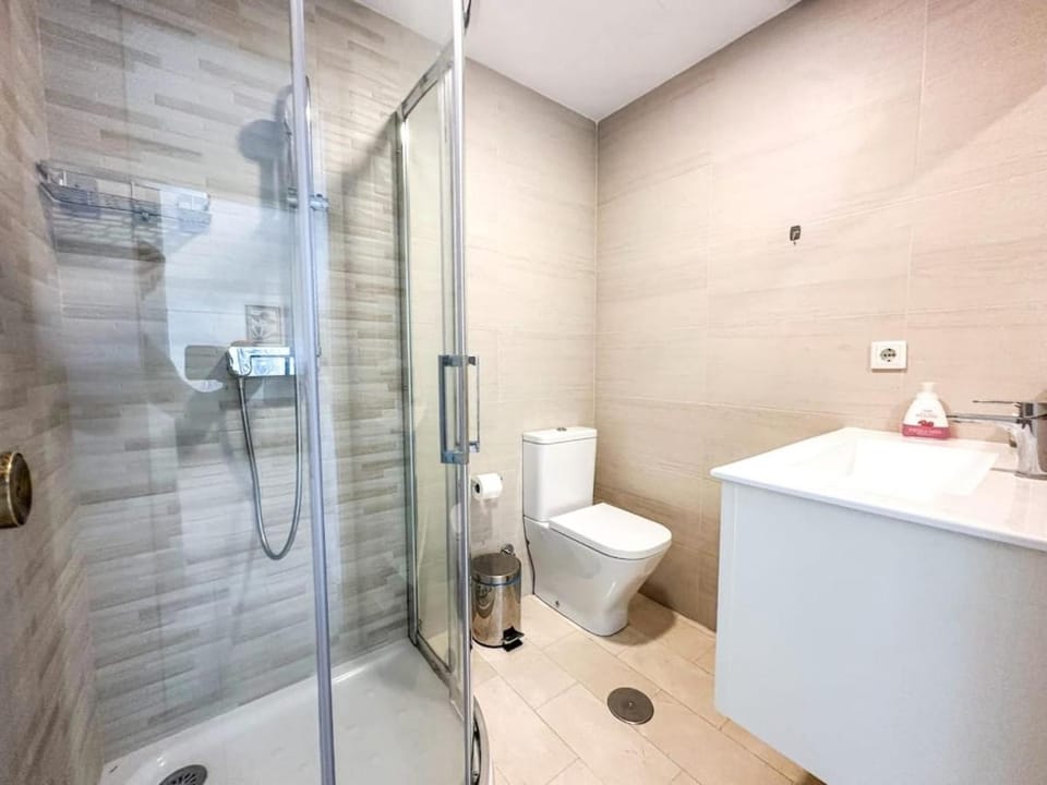 Beachfront Apt with pool & parking Apartment in Marbella