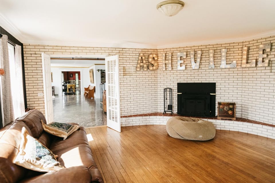 Mountain Top Mansion + Pet Friendly + Sleeps 24 + Asheville + Blue Ridge Parkway House in Fletcher