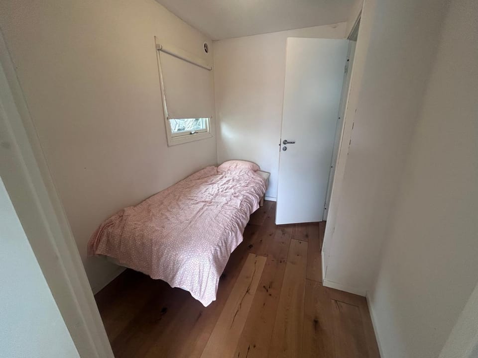 Guest house in Trollbäcken House in Stockholm County