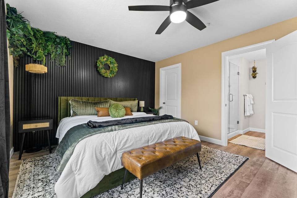 New 3BR Condo Near Branson Strip and Pool Apartment in Branson
