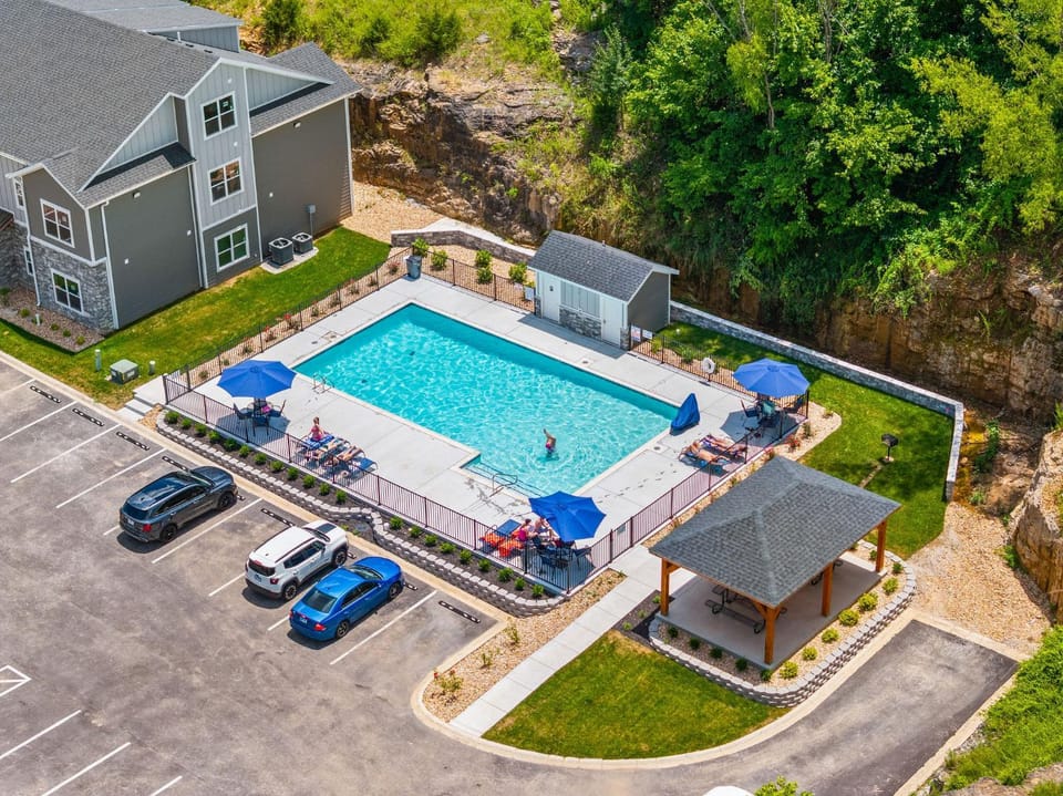 Pool view, Swimming pool, Parking, sunbed