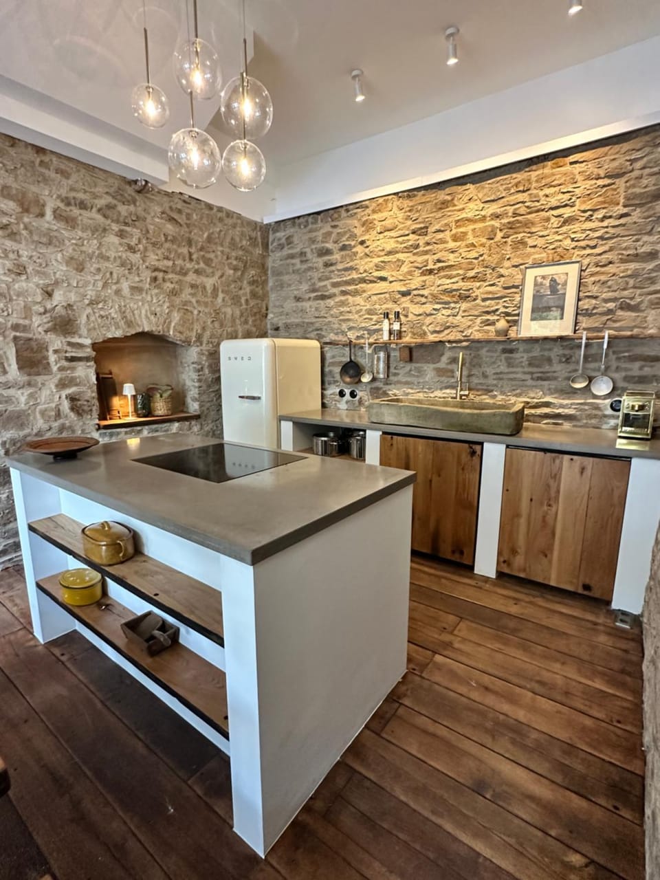 Kitchen or kitchenette, stove