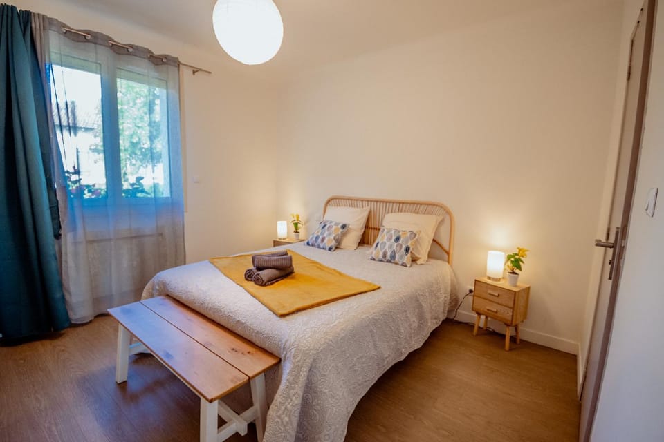 Bed, Bedroom