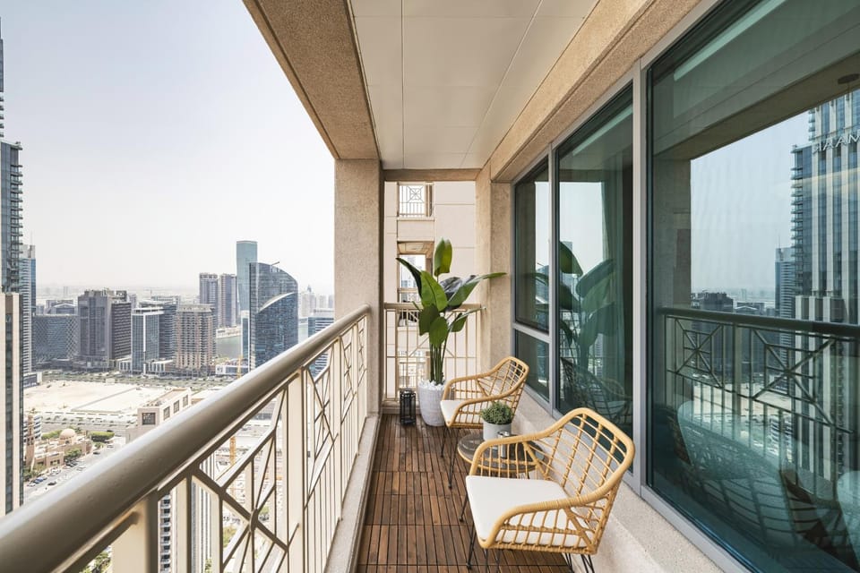 Patio, Day, View (from property/room), Balcony/Terrace, Seating area, City view