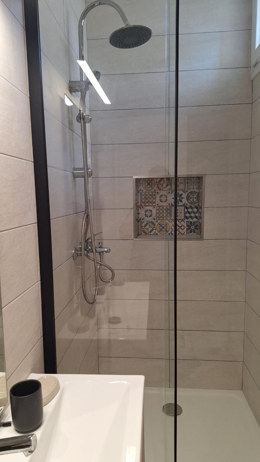 Shower, Bathroom