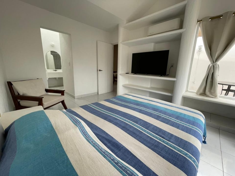Communal lounge/ TV room, Bed, Photo of the whole room, Bedroom