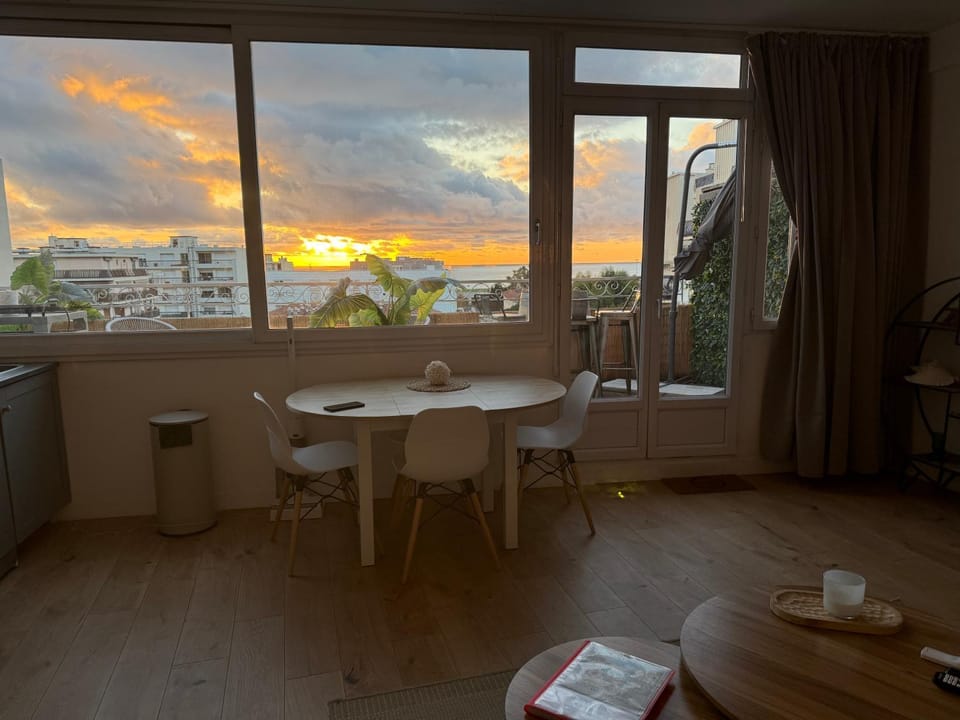 Votre grand COCON Niçois Appart Vue Mer Apartment in Nice