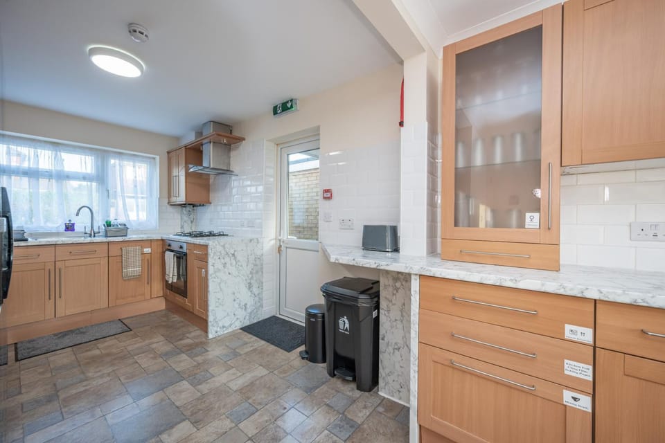 Kitchen or kitchenette, Kitchen or kitchenette, oven, stove