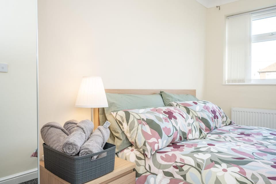 Bed, Bedroom, wardrobe