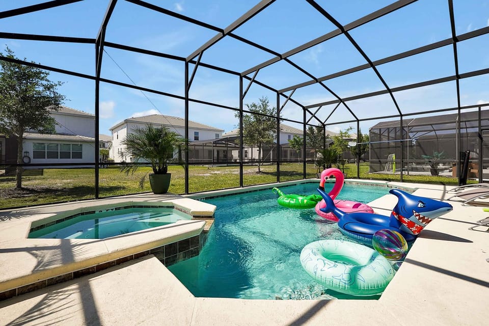 Patio, Garden, Swimming pool, sunbed