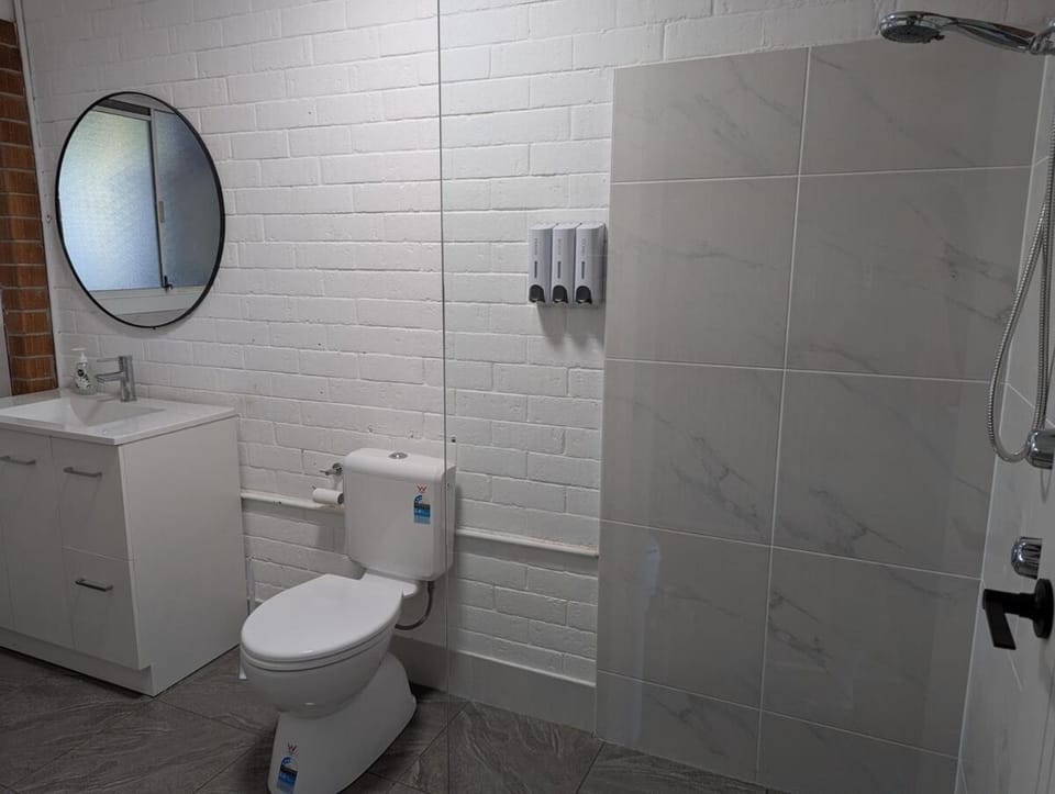 Shower, Toilet, Bathroom