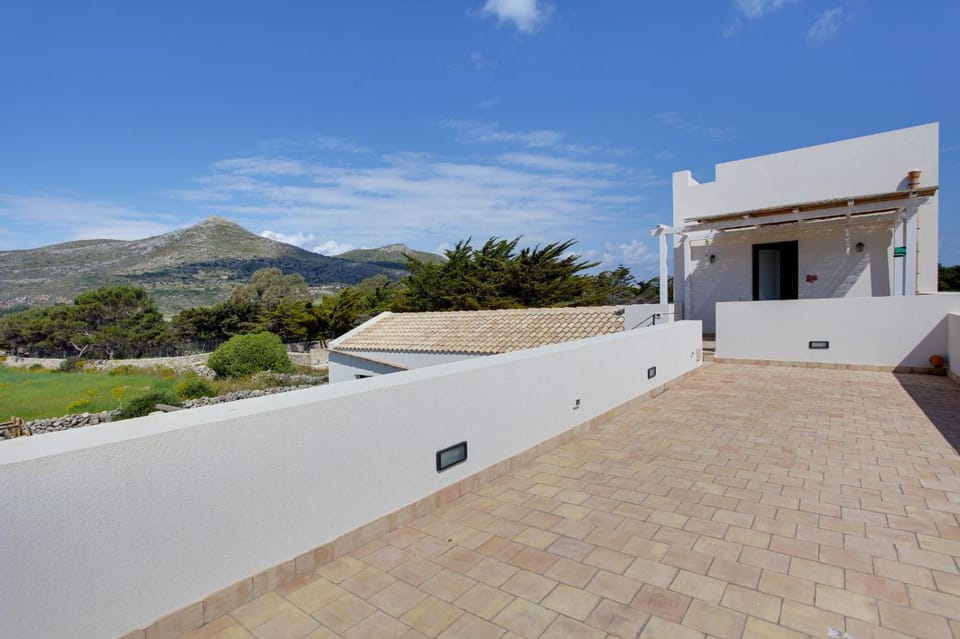 Balcony/Terrace, Mountain view
