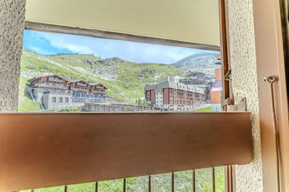 View (from property/room), Mountain view