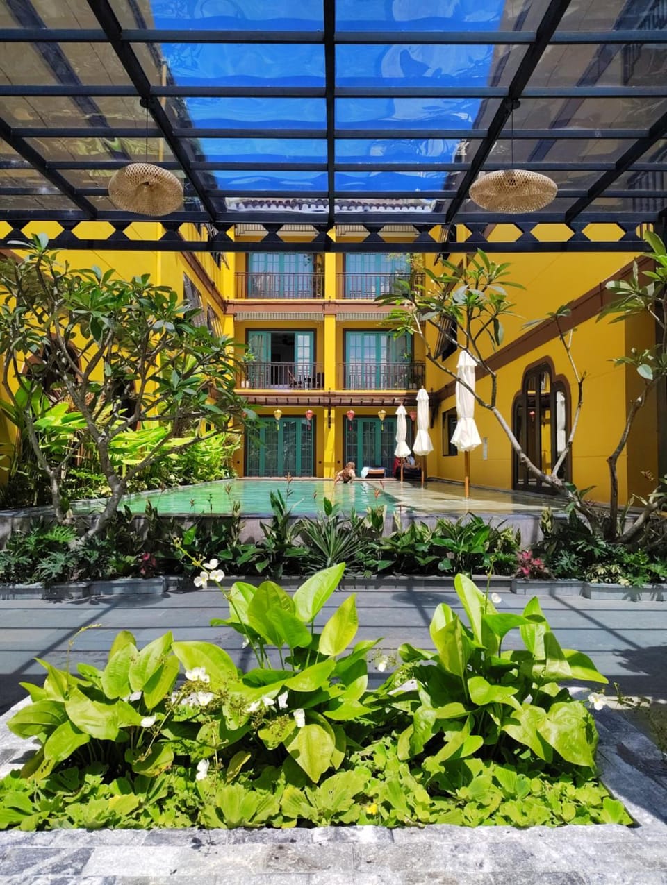 Property building, Swimming pool