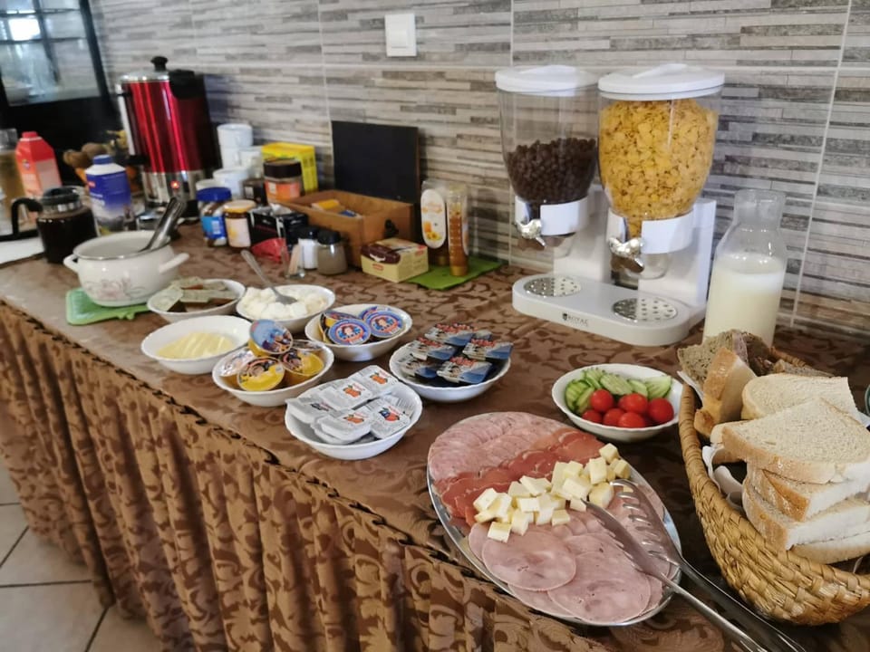 Food, Breakfast, Buffet breakfast