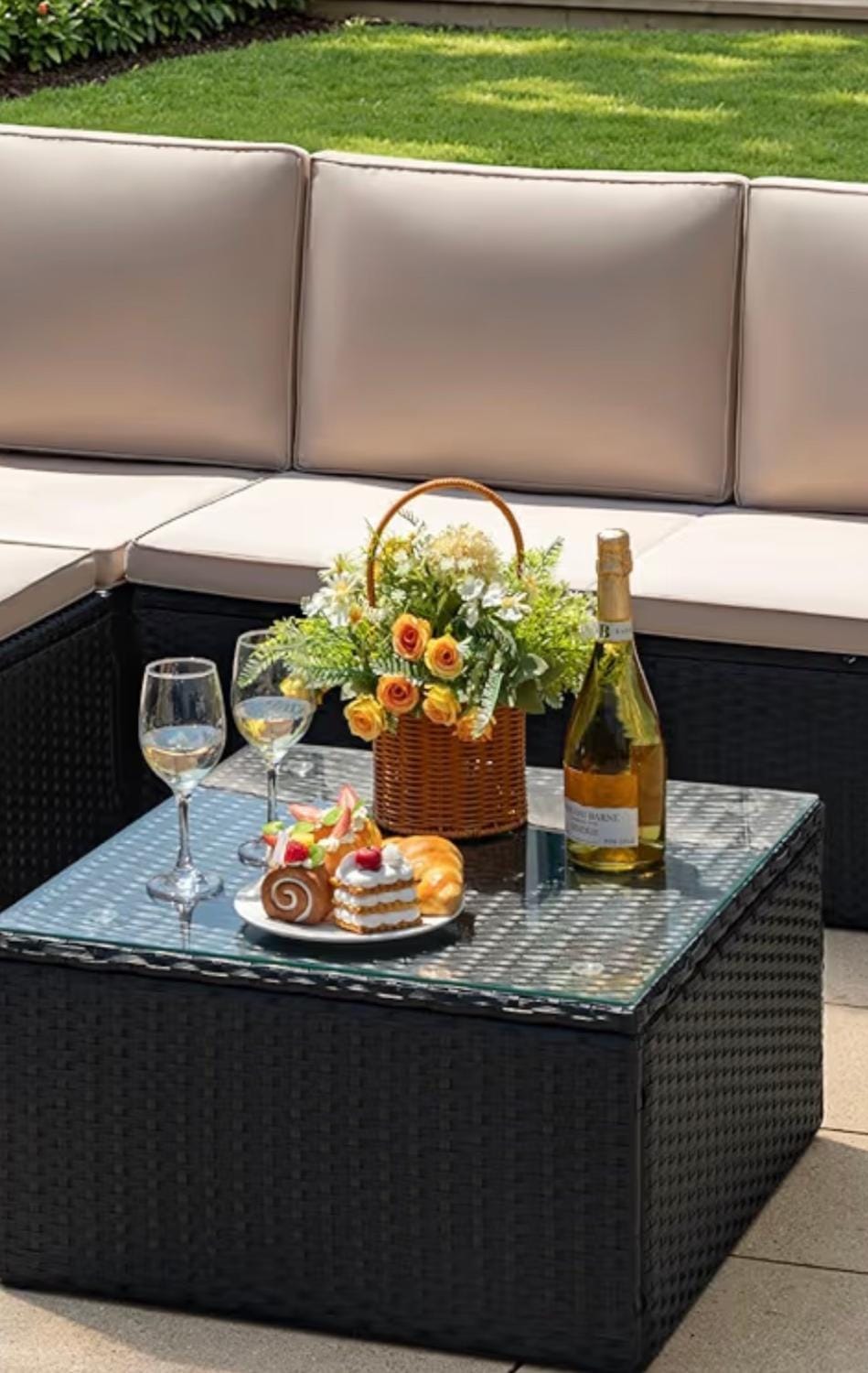 Patio, Seating area