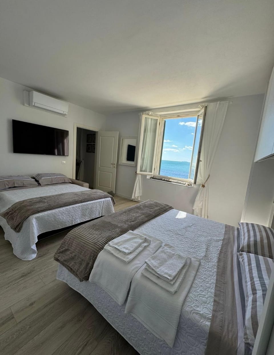Vista Mare Apartment in Marina di Pisa