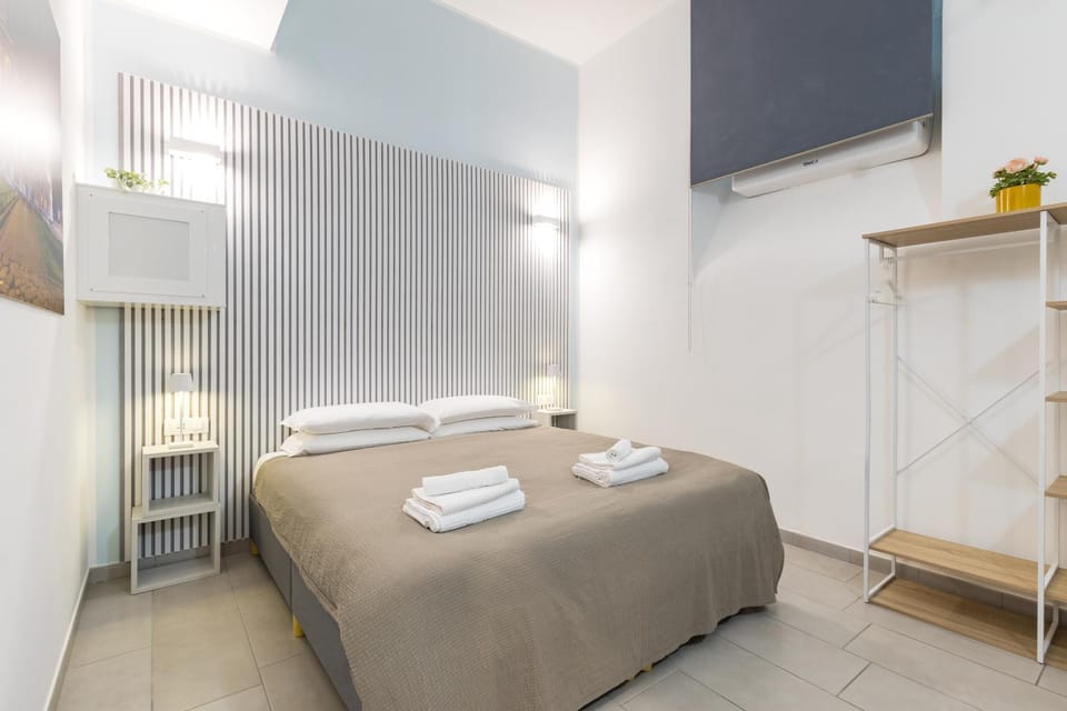 Bed, Photo of the whole room, Bedroom, dryer, air conditioner