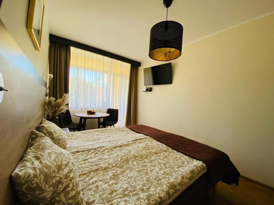 Photo of the whole room, Seating area, Bedroom