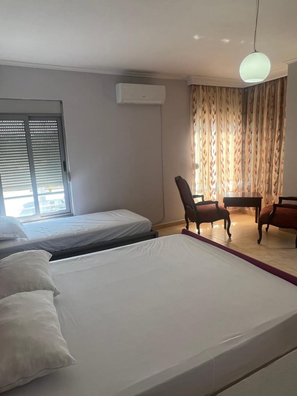 Bed, Seating area, Bedroom, air conditioner