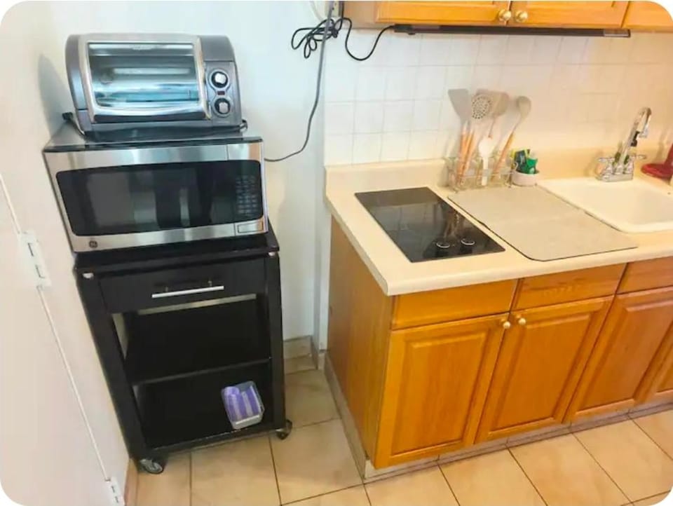 Waikiki Vacation Apartment Apartment hotel in McCully-Moiliili