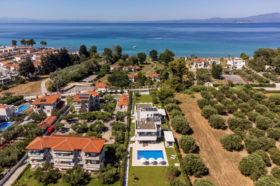 Neighbourhood, Bird's eye view, Beach