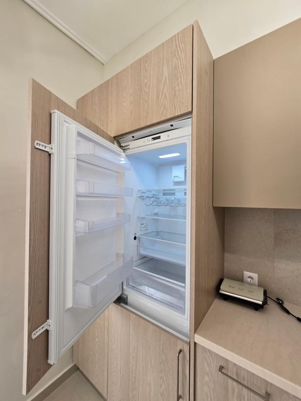 Kitchen or kitchenette, kitchen