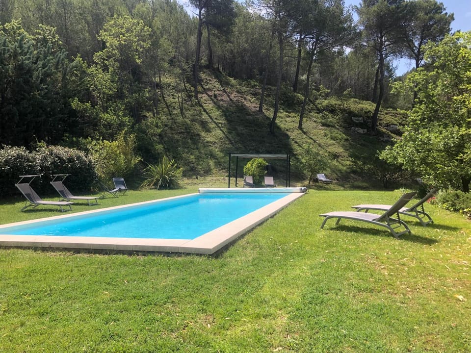 Mas Rognes House in Rognes