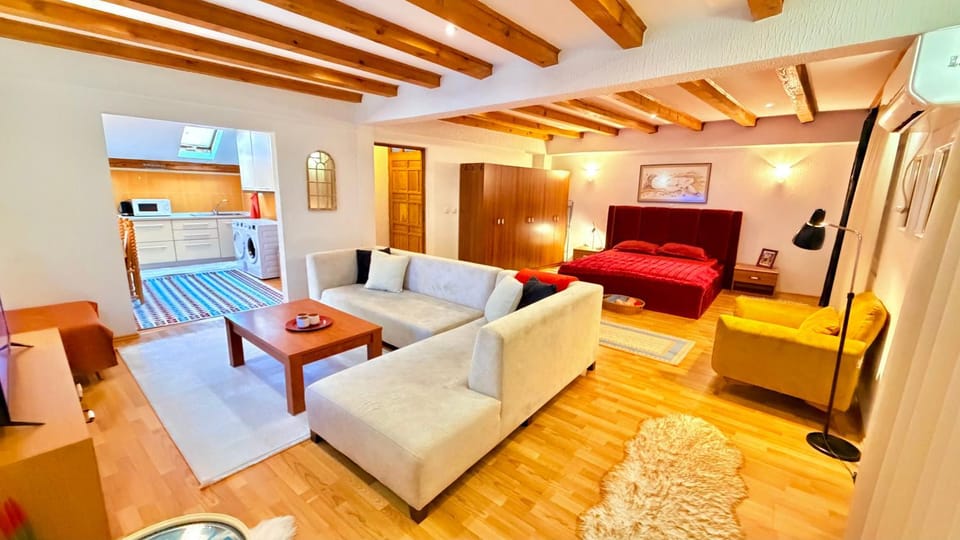 TV and multimedia, Living room, Bedroom