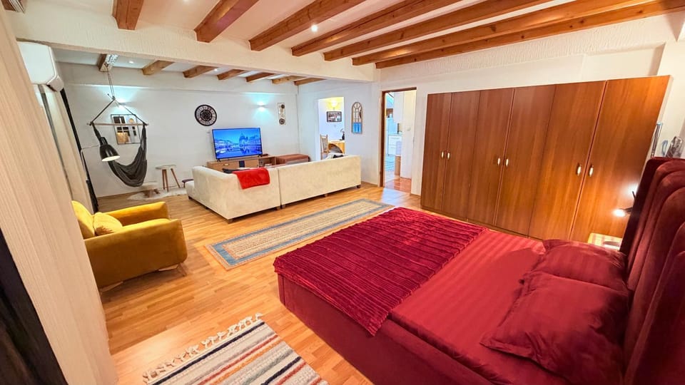 Living room, Bedroom