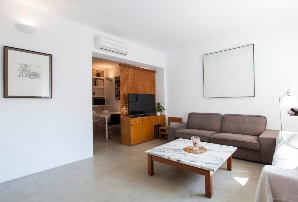Communal lounge/ TV room, TV and multimedia, Living room, Evening entertainment