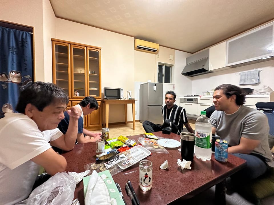 ゲストハウス輝庵 Bed and Breakfast in Japan