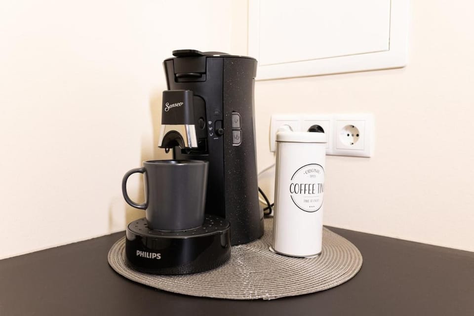 Coffee/tea facilities, Kitchen or kitchenette