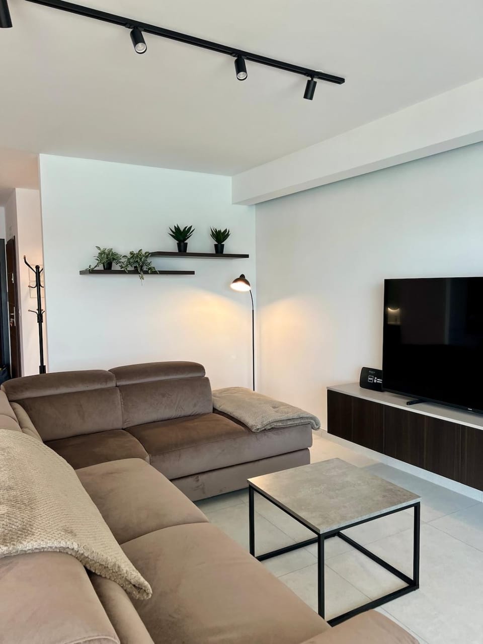 Living room, Seating area, Evening entertainment