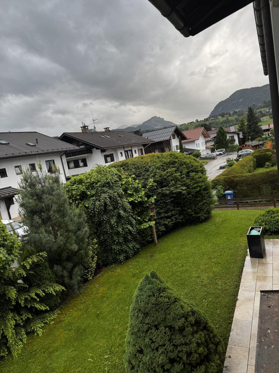 Garden view, Street view