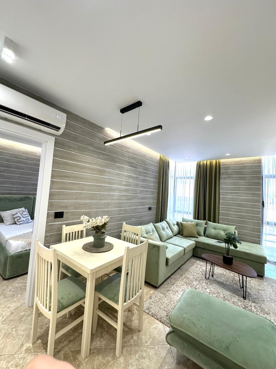 Bed, Living room, Photo of the whole room, Seating area, Bedroom, air conditioner