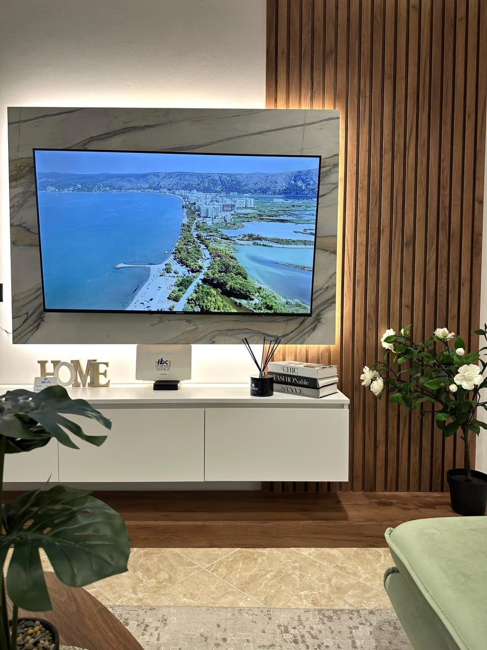 Communal lounge/ TV room, TV and multimedia