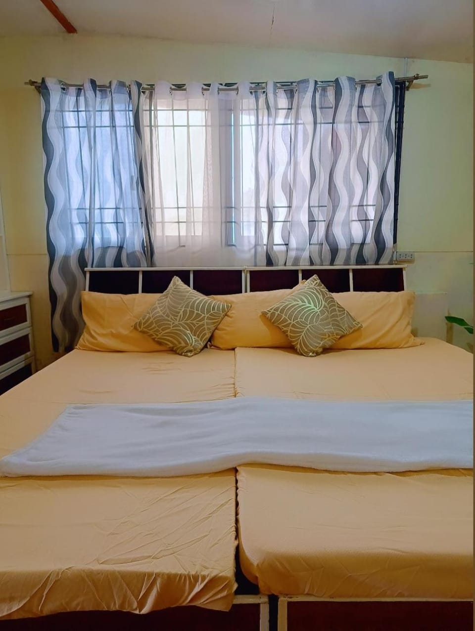 Spacious room with view Vacation rental in Baguio